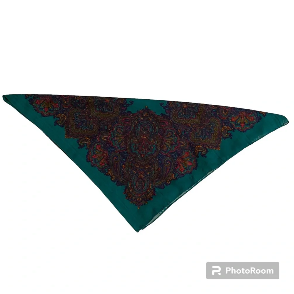 I. SHALOM SCARF ITALY VINTAGE GREEN BLUE RED LARGE SQUARE PAISLEY ACCESSORY
